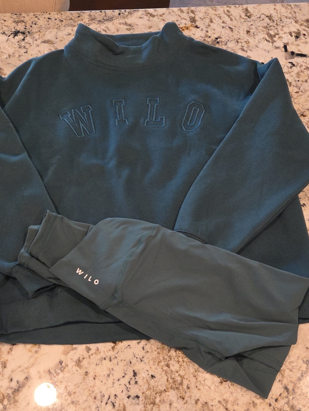 Womens Sweatshirt & Leggins Set